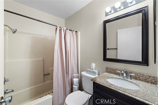 Detail Gallery Image 23 of 44 For 5050 Canyon Crest #7,  Riverside,  CA 92507 - 2 Beds | 2 Baths