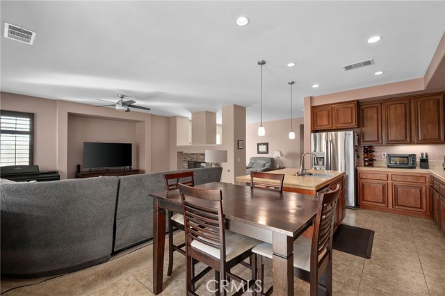 Detail Gallery Image 11 of 34 For 26239 Citation Cir, Moreno Valley,  CA 92555 - 3 Beds | 2 Baths