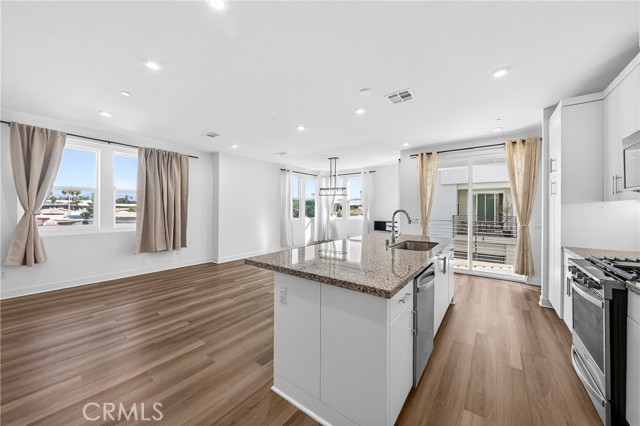 1615 W Bushell Street, Anaheim CA: https://media.crmls.org/medias/77efb8b0-53f3-4d04-bb83-b626a4d8ee1c.jpg