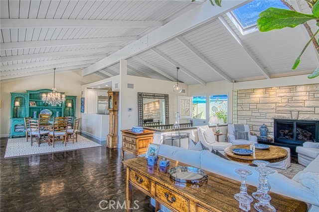 Detail Gallery Image 9 of 37 For 1407 Emerald Bay, Laguna Beach,  CA 92651 - 3 Beds | 3 Baths