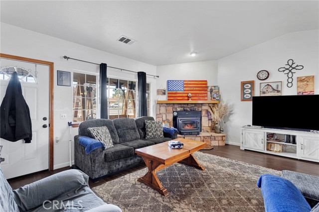 Detail Gallery Image 9 of 44 For 10753 Locust, Hesperia,  CA 92345 - 3 Beds | 2 Baths