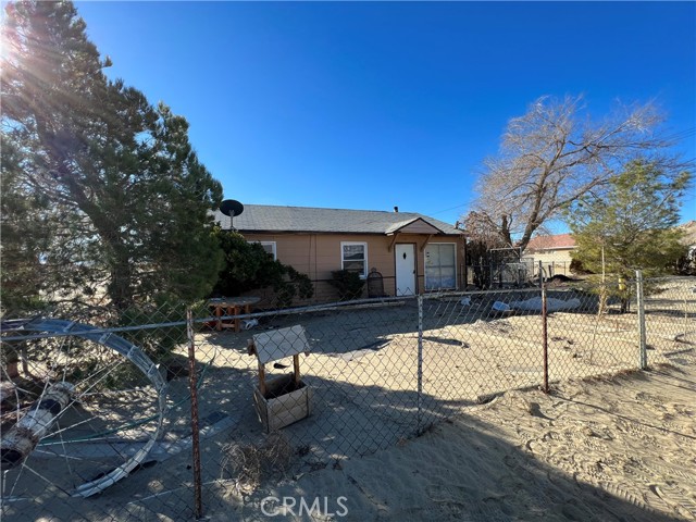 Detail Gallery Image 1 of 18 For 17106 E Avenue K12, Lancaster,  CA 93535 - 3 Beds | 1 Baths