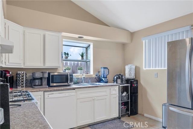 29039 Eveningside Drive, Castaic CA: https://media.crmls.org/medias/77f09cd6-df90-4b1c-a03b-a2eb22123b41.jpg
