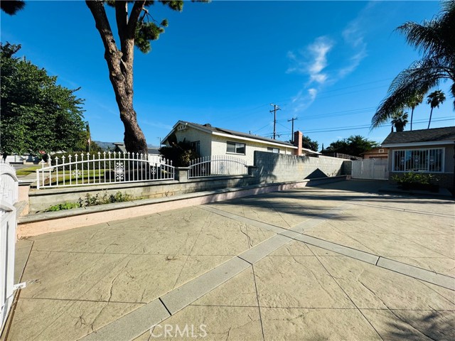 Image 2 for 2358 Saunders St, Pomona, CA 91767