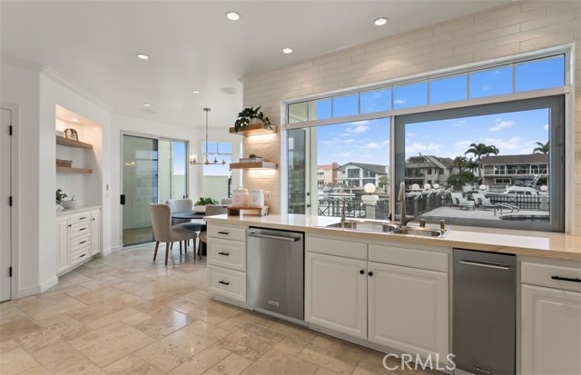 16201 Santa Barbara Lane, Huntington Beach CA: https://media.crmls.org/medias/77f2d7fe-f472-4ed9-b21d-f831ddbd3dcb.jpg