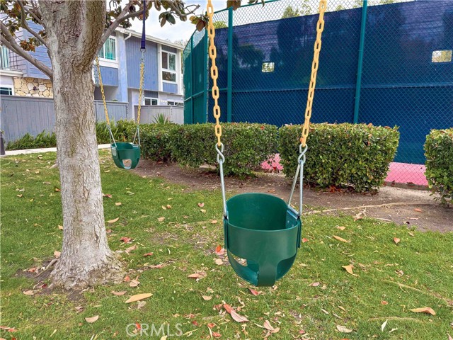 623 Lakeview Lane, Costa Mesa CA: https://media.crmls.org/medias/77f34536-ce0e-425f-8ae5-6bc1fc5cb531.jpg