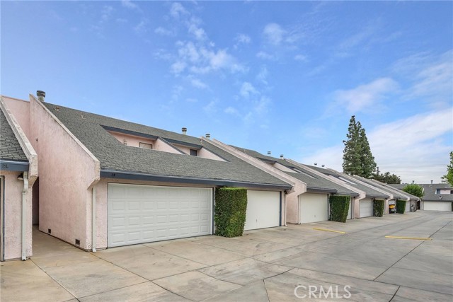 Detail Gallery Image 30 of 33 For 21333 Lassen St 2k,  Chatsworth,  CA 91311 - 2 Beds | 1/1 Baths