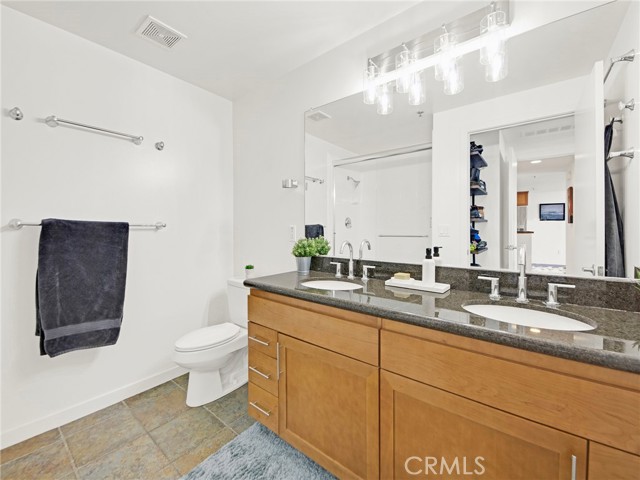 Detail Gallery Image 19 of 52 For 411 W Seaside Way #405,  Long Beach,  CA 90802 - 2 Beds | 2 Baths