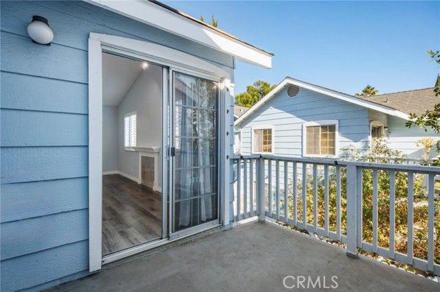 Detail Gallery Image 6 of 19 For 7025 Glade Ave #11,  Canoga Park,  CA 91303 - 2 Beds | 2 Baths