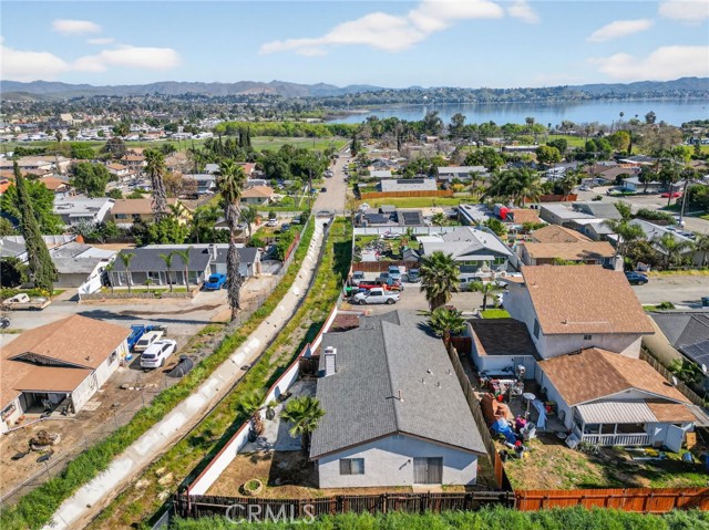 Detail Gallery Image 23 of 31 For 15505 Shadow Mountain Ln, Lake Elsinore,  CA 92530 - 3 Beds | 2 Baths