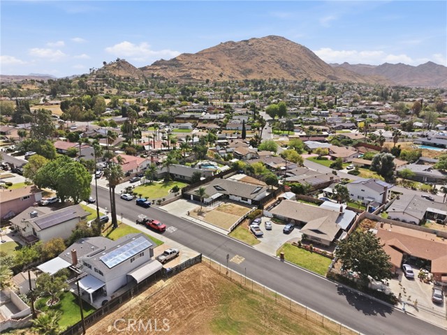 Detail Gallery Image 32 of 40 For 22783 Brentwood, Grand Terrace,  CA 92313 - 4 Beds | 2 Baths