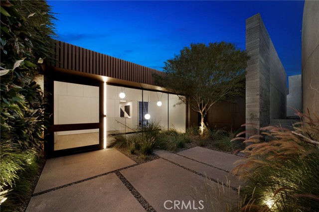1000 Oriole Drive, Laguna Beach CA: https://media.crmls.org/medias/77f53d2c-c40c-41ad-a589-afa1206fe64d.jpg