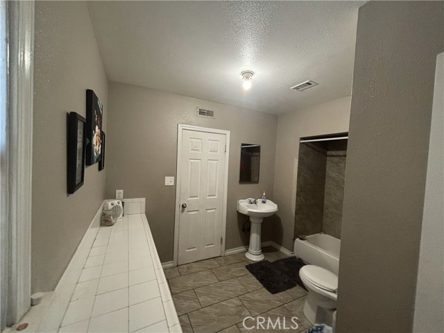 Detail Gallery Image 17 of 20 For 1391 N Crescent Ave, San Bernardino,  CA 92405 - 3 Beds | 1 Baths