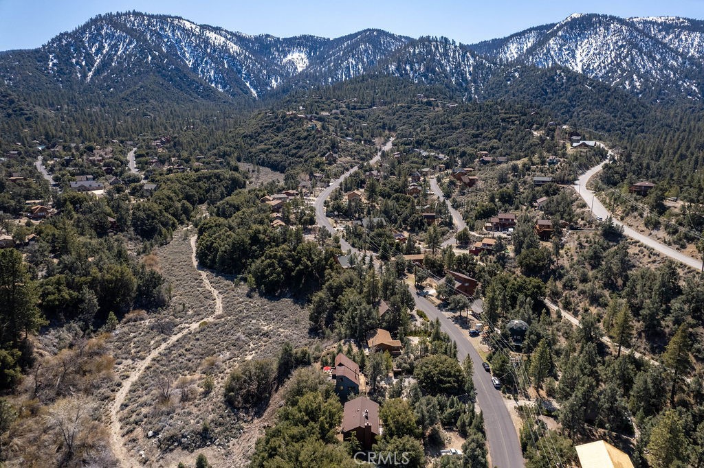 https://media.crmls.org/medias/77f6cc3d-65f4-437c-beca-0afe2cf9de77.jpg?preset=X-Large