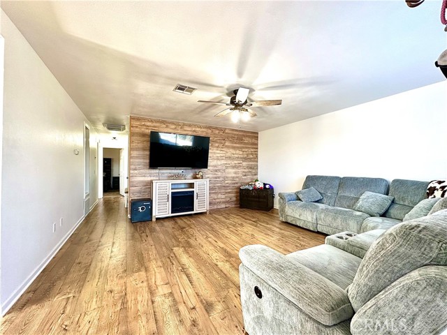 Detail Gallery Image 6 of 31 For 5528 Daisy, Twentynine Palms,  CA 92277 - 3 Beds | 2 Baths