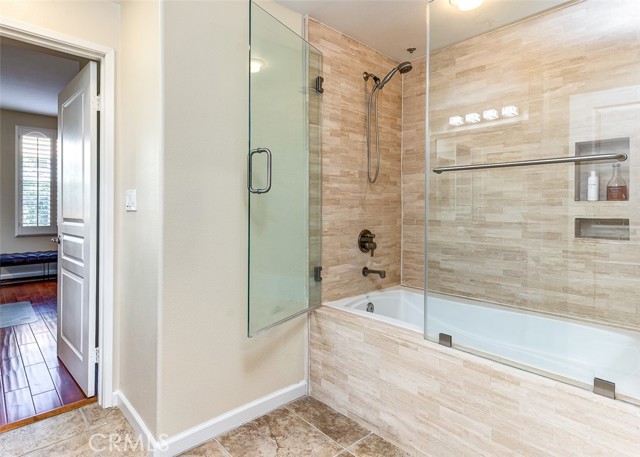 Detail Gallery Image 13 of 30 For 3221 Watermarke Pl, Irvine,  CA 92612 - 2 Beds | 2 Baths