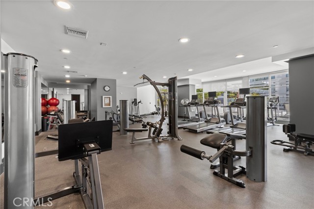 400 W Ocean Boulevard, Long Beach CA: https://media.crmls.org/medias/77f7be22-84e7-4b52-afd6-e8e9814e1cf6.jpg