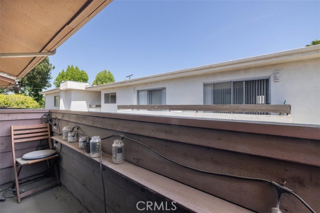 4455 Fulton Avenue, Sherman Oaks CA: https://media.crmls.org/medias/77f7e7f7-525e-4724-8ec7-bafdff5245ce.jpg