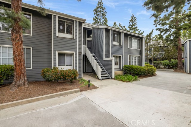 Detail Gallery Image 2 of 48 For 25339 Pine Creek Ln, Wilmington,  CA 90744 - 2 Beds | 1 Baths