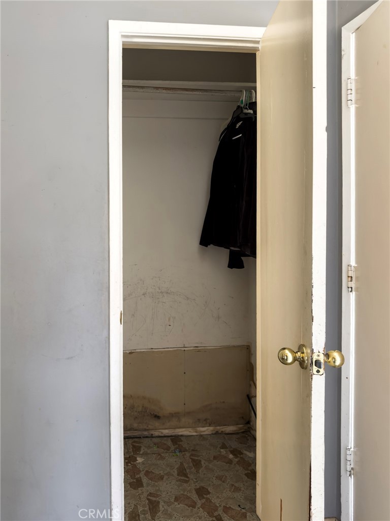 https://media.crmls.org/medias/77f9b6ab-f59c-45e1-aab6-f6158a9d4b85.jpg?preset=X-Large