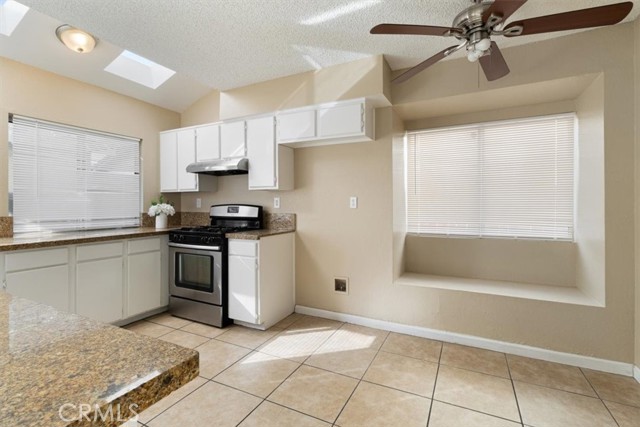 Detail Gallery Image 16 of 52 For 23599 Parkland Ave, Moreno Valley,  CA 92557 - 3 Beds | 2/1 Baths