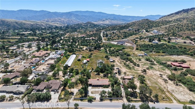 Detail Gallery Image 37 of 45 For 11560 Darling Rd, Agua Dulce,  CA 91390 - 4 Beds | 3 Baths