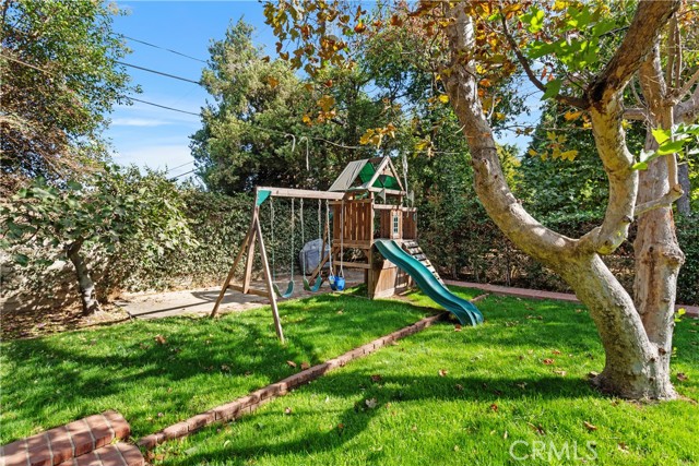 Detail Gallery Image 28 of 28 For 13437 Mccormick St, Sherman Oaks,  CA 91401 - 3 Beds | 2 Baths