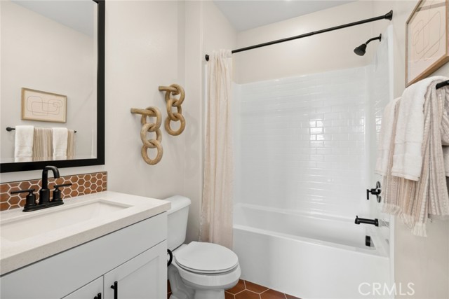 Detail Gallery Image 13 of 13 For 12250 Mirasol Loop #J,  El Monte,  CA 91732 - 2 Beds | 2/1 Baths