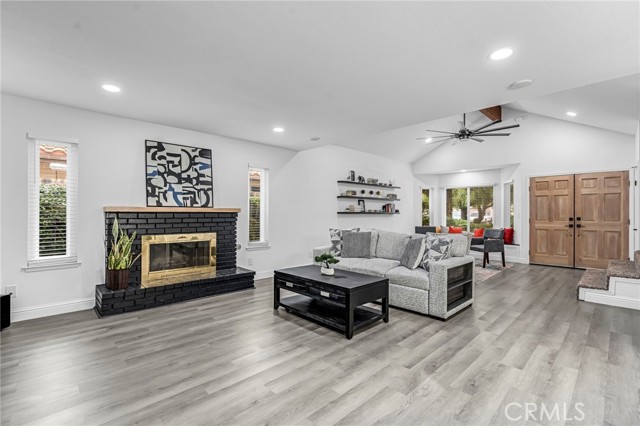 Detail Gallery Image 10 of 38 For 2488 Beechwood, Madera,  CA 93637 - 4 Beds | 3 Baths