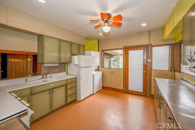 Detail Gallery Image 23 of 28 For 1243 Yosemite Dr, Los Angeles,  CA 90041 - 2 Beds | 1 Baths