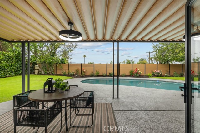 24201 Caris Street, Woodland Hills CA: https://media.crmls.org/medias/77fd9dda-72b0-4581-8164-21b269f16c93.jpg