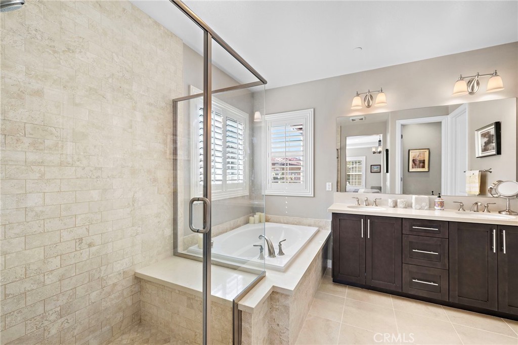 77fdb2dc E82c 47bb 9a13 35aab1e7944d