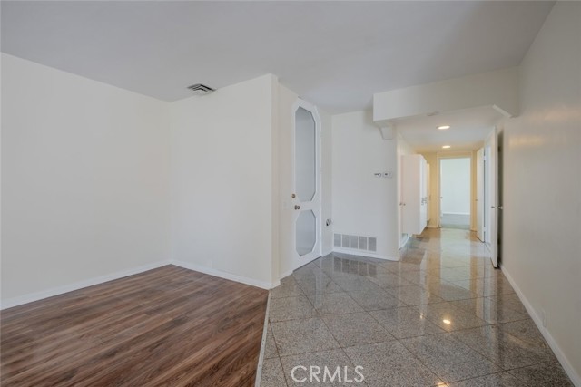 Detail Gallery Image 11 of 35 For 432 S Sierra Madre Bld #1,  Pasadena,  CA 91107 - 2 Beds | 2 Baths