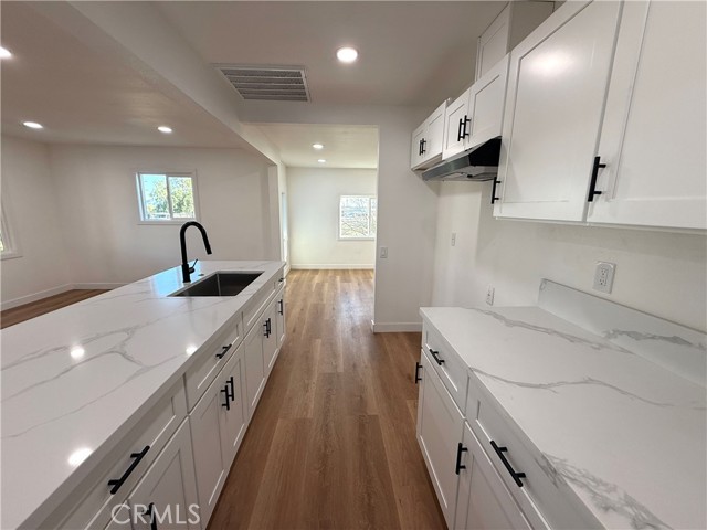 Detail Gallery Image 10 of 33 For 124 S Olive, Rialto,  CA 92376 - 4 Beds | 3 Baths