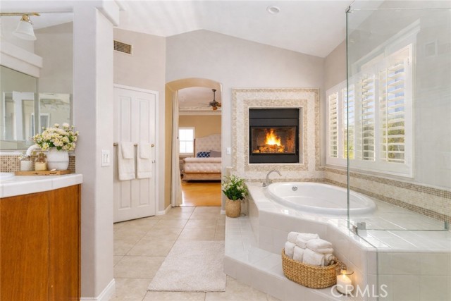 Detail Gallery Image 32 of 69 For 15257 Saddleback, Canyon Country,  CA 91387 - 6 Beds | 4/1 Baths