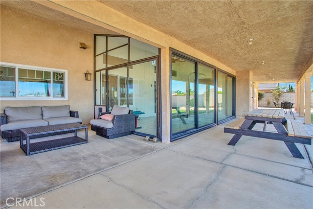 12450 Indian River Drive, Apple Valley CA: https://media.crmls.org/medias/78013466-b997-41b7-8e8b-c3453f2a501a.jpg