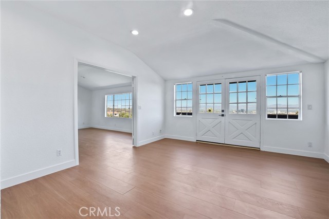 Detail Gallery Image 20 of 25 For 4424 Deanwood Dr, Woodland Hills,  CA 91364 - 5 Beds | 5/1 Baths