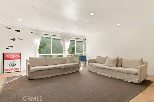 5315 Zelzah Avenue, 16 photo 2
