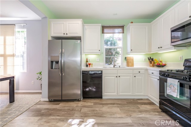 Detail Gallery Image 9 of 58 For 80 Great Lawn, Irvine,  CA 92620 - 3 Beds | 2/1 Baths
