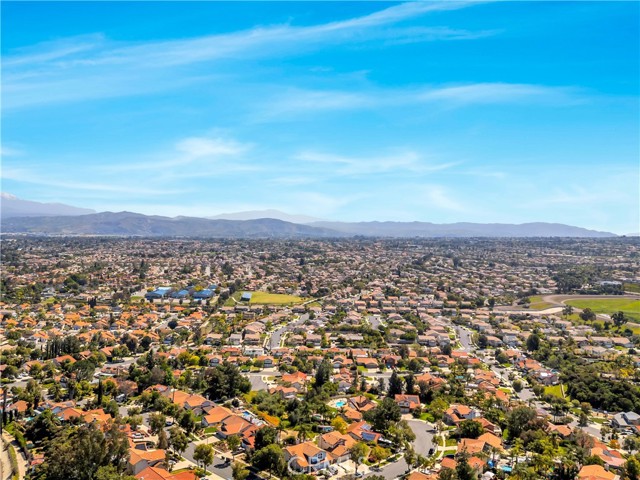Detail Gallery Image 10 of 43 For 1475 Labrador, Corona,  CA 92882 - 4 Beds | 3 Baths