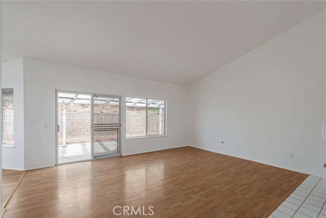 29608 Bright Spot Road, Highland CA: https://media.crmls.org/medias/7803ba78-c3cb-448d-b7b1-097cb1337f94.jpg