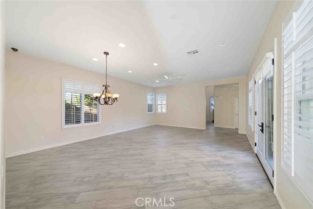 Detail Gallery Image 22 of 62 For 3094 Crystal Ridge Ln, Colton,  CA 92324 - 5 Beds | 5/1 Baths