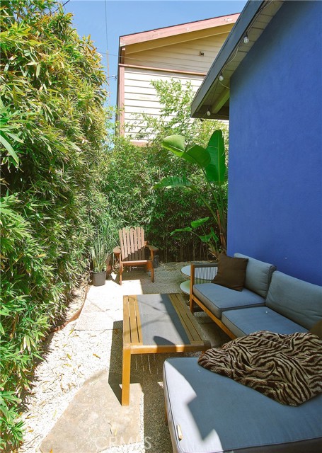 Detail Gallery Image 17 of 20 For 545 1st St #B,  Manhattan Beach,  CA 90266 - 1 Beds | 1 Baths