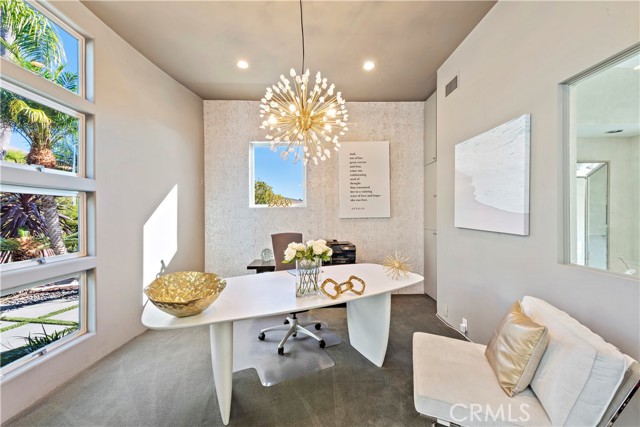 Detail Gallery Image 6 of 57 For 535 Dunnegan Dr, Laguna Beach,  CA 92651 - 4 Beds | 3/1 Baths