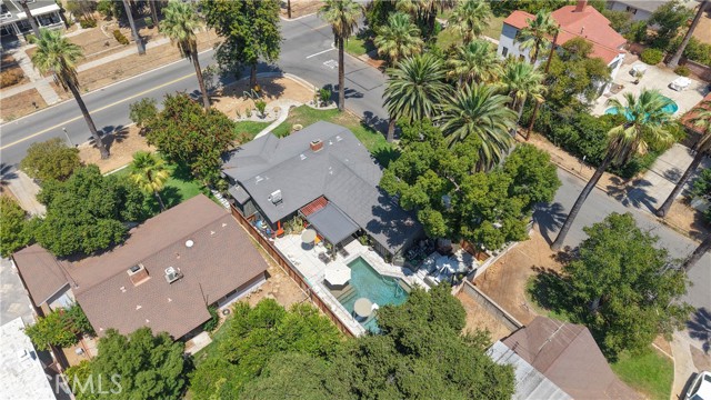 1105 W Highland Avenue, Redlands CA: https://media.crmls.org/medias/78061a4f-bfc1-43eb-92c0-caeaca6b484d.jpg