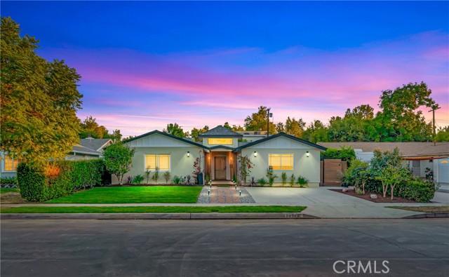 Detail Gallery Image 36 of 36 For 23506 Sylvan St, Woodland Hills,  CA 91367 - 4 Beds | 5 Baths