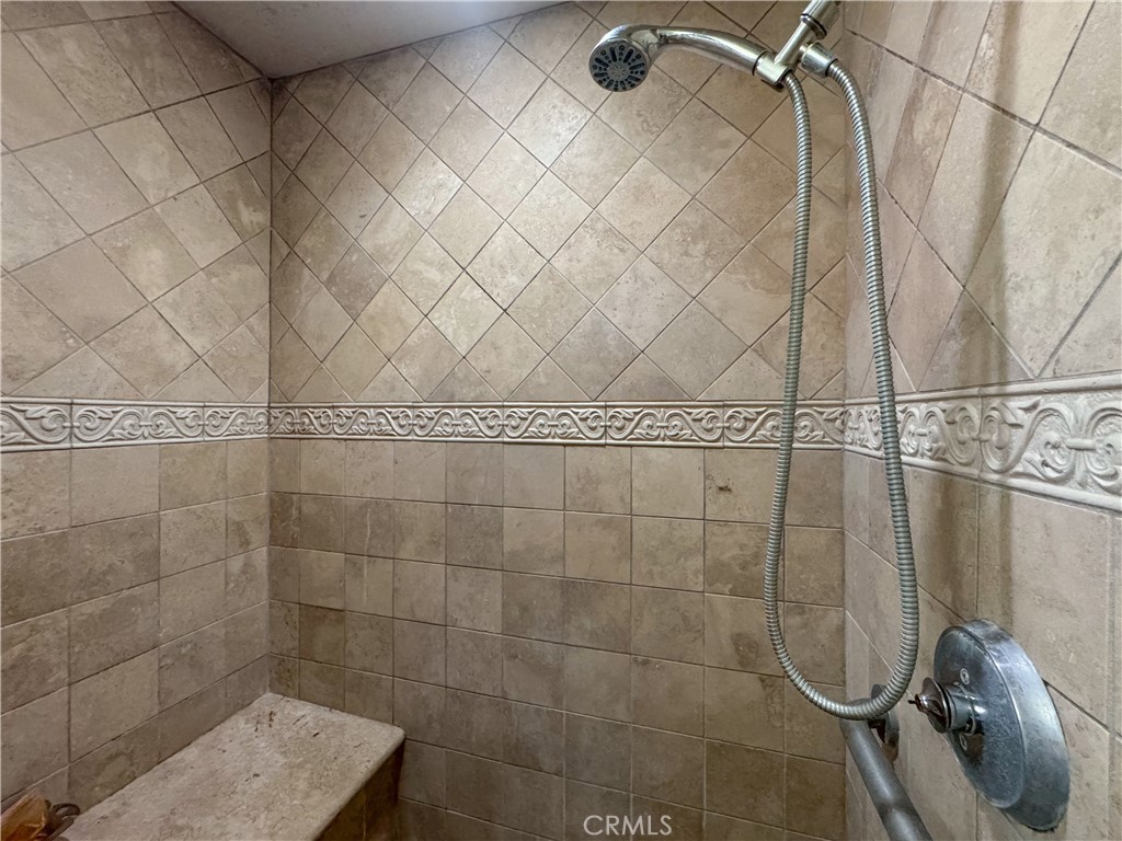 https://media.crmls.org/medias/780681f4-770d-44e7-9d27-1ed1e91b8a2c.jpg?preset=X-Large