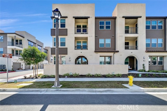 1401 LASSO WAY unit 105 Way, Rancho Mission Viejo, California 92694, 2 Bedrooms Bedrooms, ,2 BathroomsBathrooms,Residential Lease,For Rent,1401 LASSO WAY unit 105 Way,CROC25018655