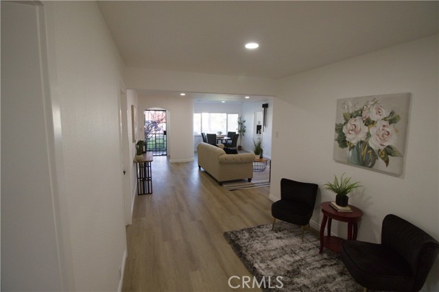 Detail Gallery Image 2 of 18 For 3528 Russell Street, Riverside,  CA 92501 - 4 Beds | 3 Baths