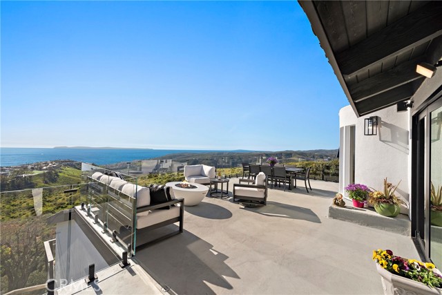 Detail Gallery Image 16 of 57 For 3253 Alta Laguna Blvd, Laguna Beach,  CA 92651 - 4 Beds | 4 Baths